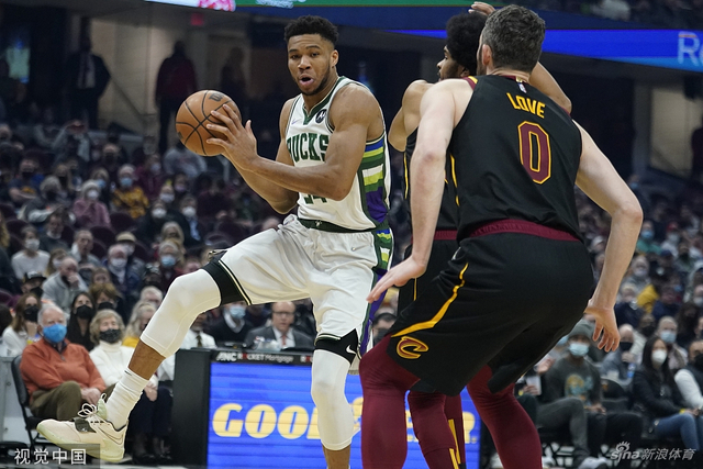 場展開激烈 場展開激烈